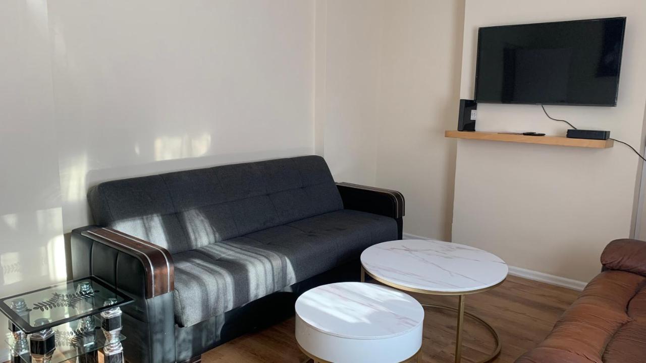 Two Bed Holiday Apartment Londres Exterior foto